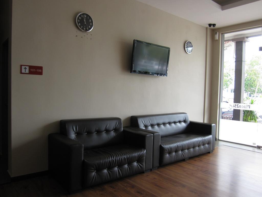 Place2Stay Hotel Malacca Exterior photo